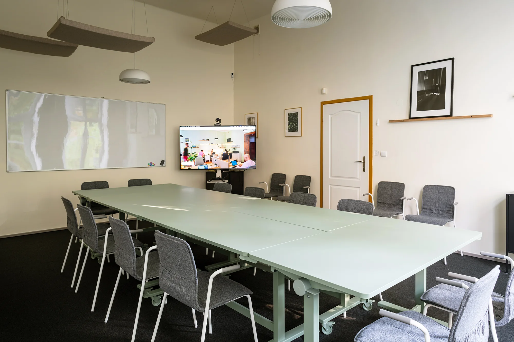 Garden Meeting Large